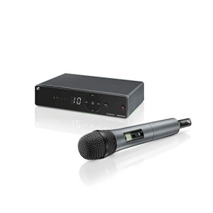 Sennheiser XSW1-825-A wireless Cardioid Microphone for singers, presenters. Integrated Antenna’s with 10 Compatible channels, Quick easy setup and hassle free handling. Microphone clamp included